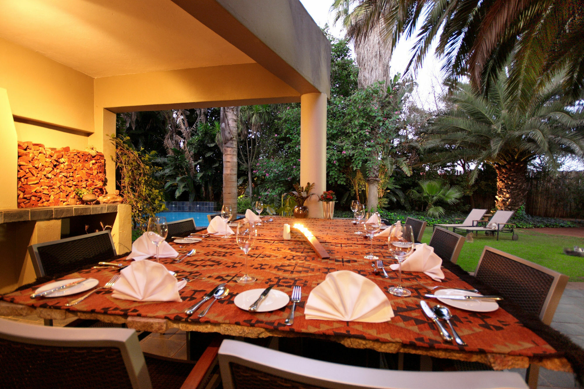 African Rock Hotel & Spa, A "Boutique Lifestyle Resort" Kempton Park Exterior photo